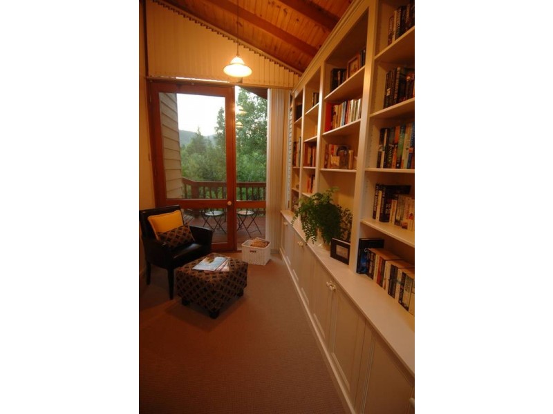 166 Delany Avenue, Bright VIC 3741