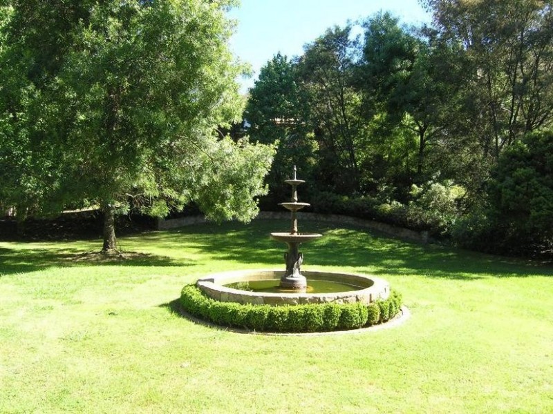 166 Delany Avenue, Bright VIC 3741