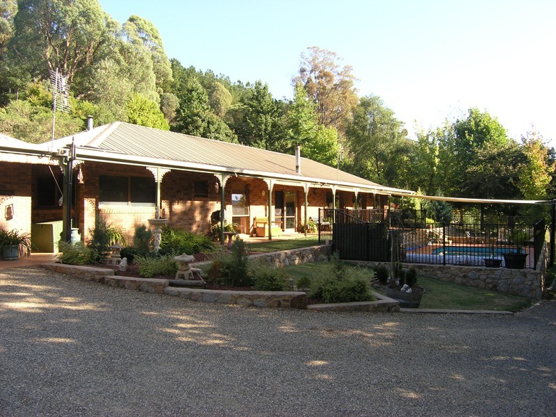 13 Higgs Lane, Wandiligong VIC 3744