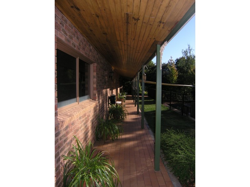 13 Higgs Lane, Wandiligong VIC 3744