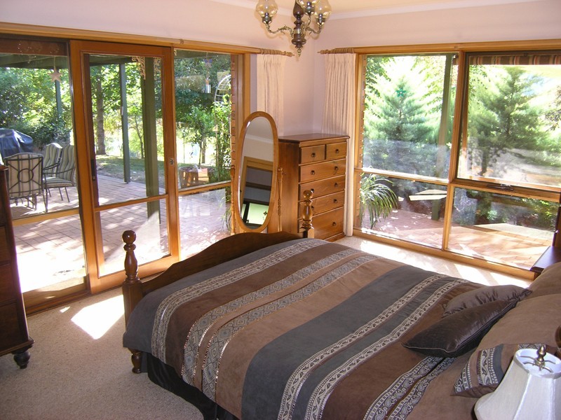 13 Higgs Lane, Wandiligong VIC 3744