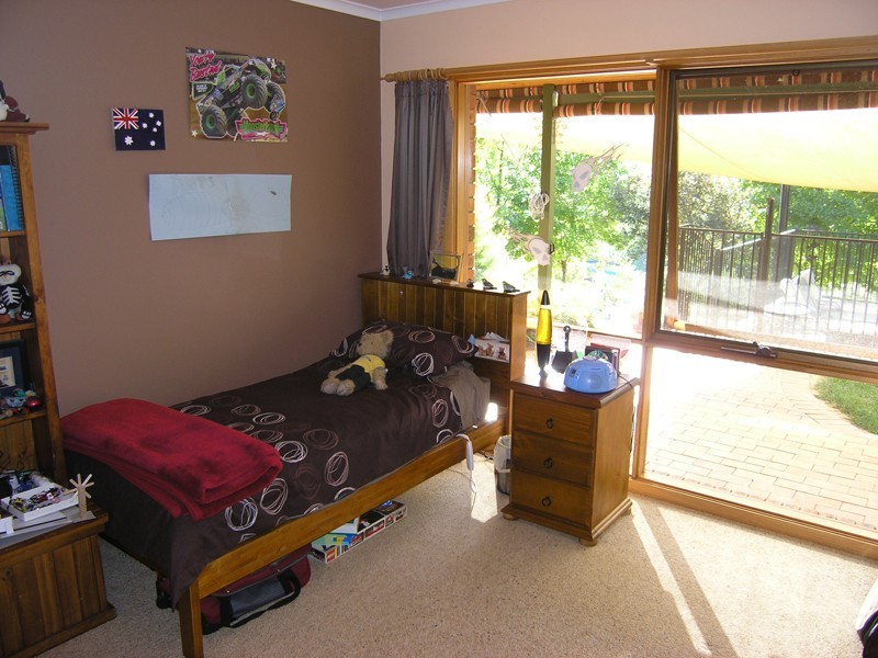 13 Higgs Lane, Wandiligong VIC 3744