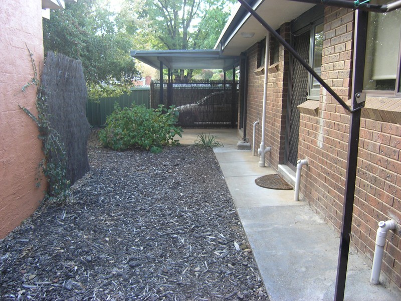 1/17 Wood St, Bright VIC 3741