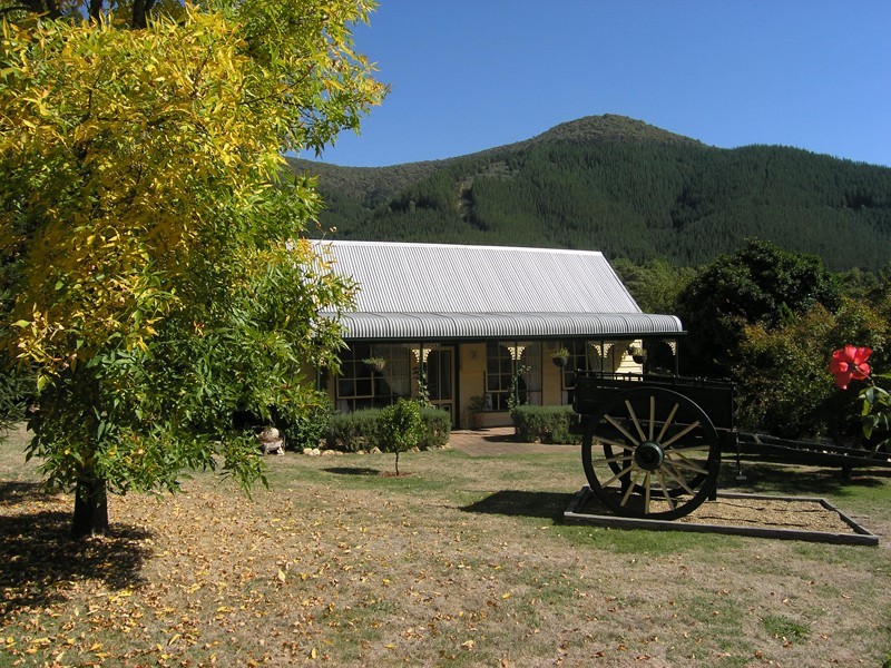 452 Morses Creek Road, Wandiligong VIC 3744