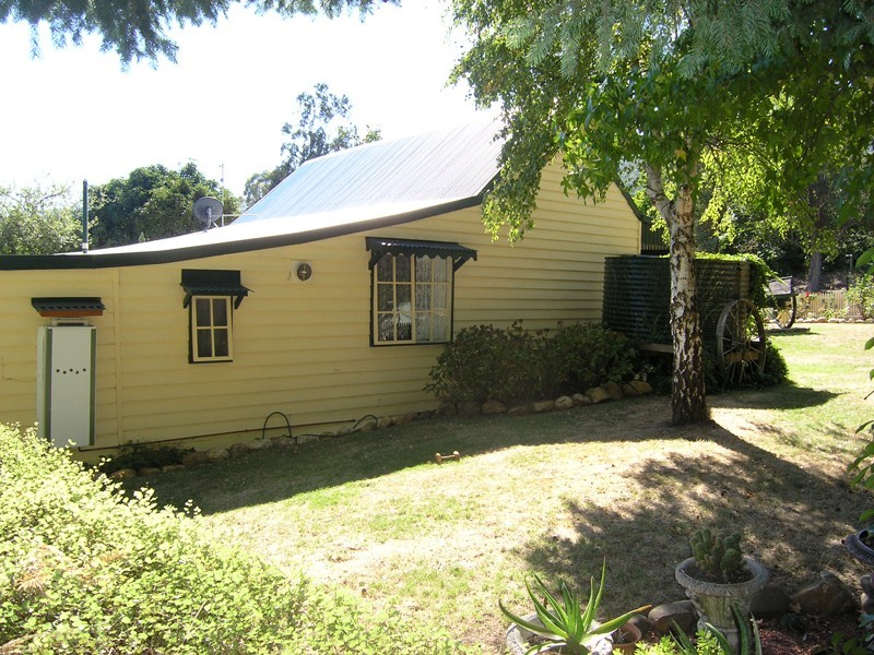 452 Morses Creek Road, Wandiligong VIC 3744