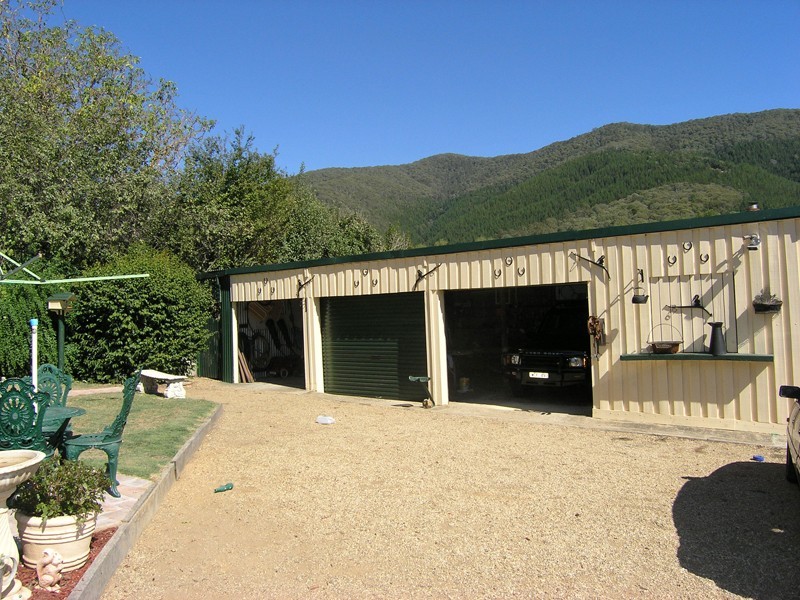 452 Morses Creek Road, Wandiligong VIC 3744