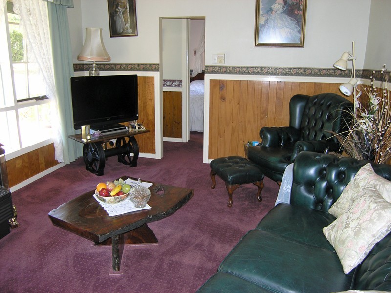 452 Morses Creek Road, Wandiligong VIC 3744