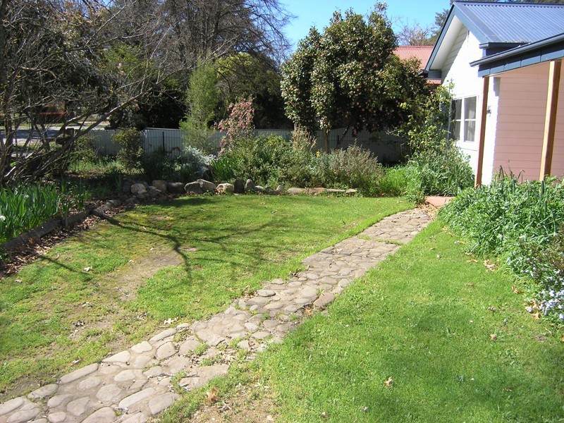 80 Delany Avenue, Bright VIC 3741