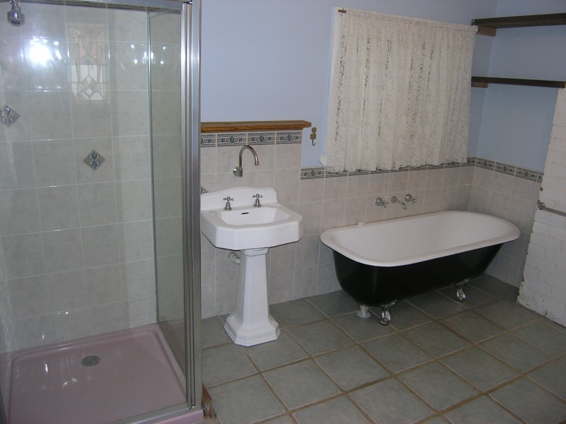 80 Delany Avenue, Bright VIC 3741