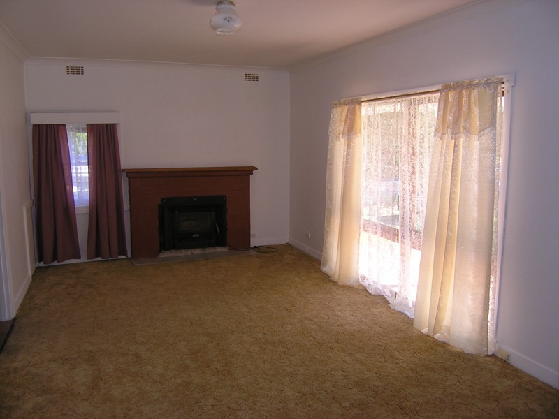 80 Delany Avenue, Bright VIC 3741