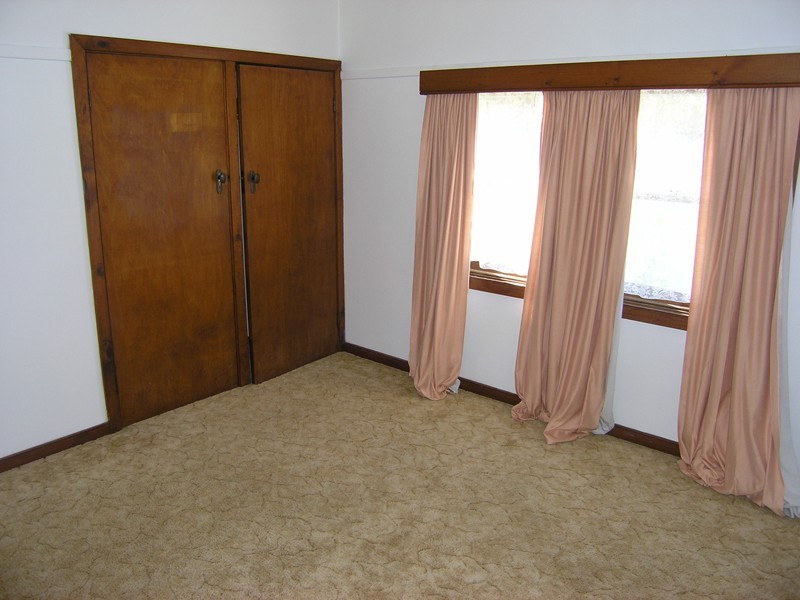 80 Delany Avenue, Bright VIC 3741