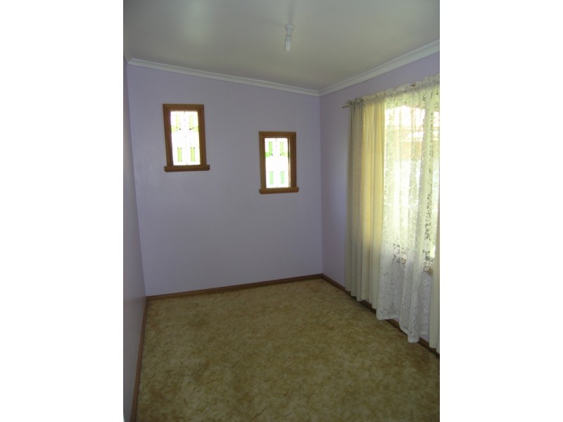 80 Delany Avenue, Bright VIC 3741