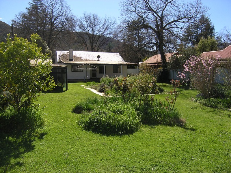 80 Delany Avenue, Bright VIC 3741