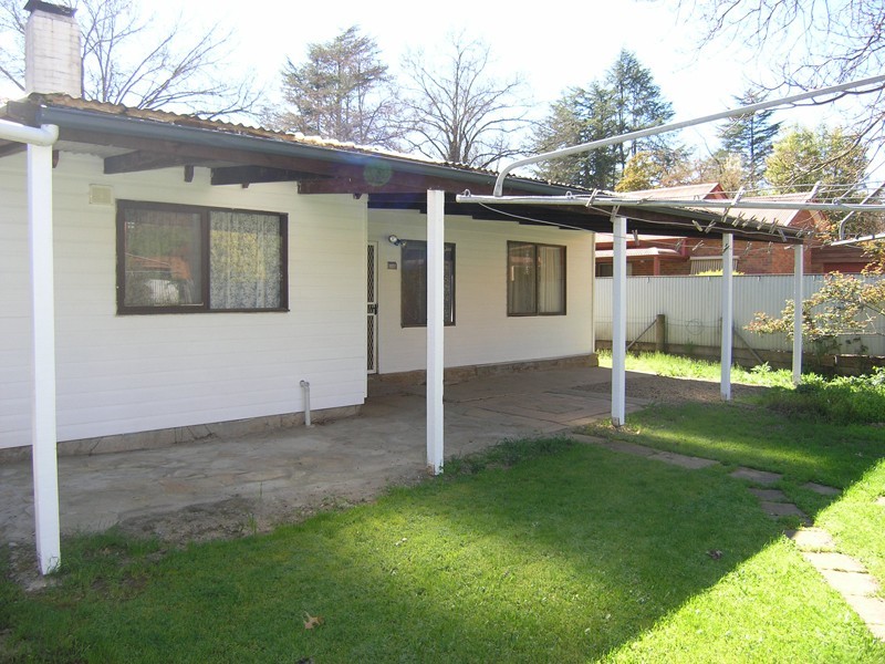 80 Delany Avenue, Bright VIC 3741