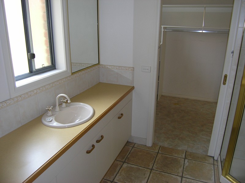 5/39 Bakers Gully Rd, Bright VIC 3741