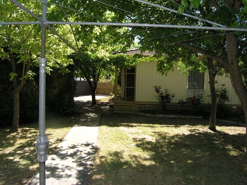 17 Thompson Street, Bright VIC 3741