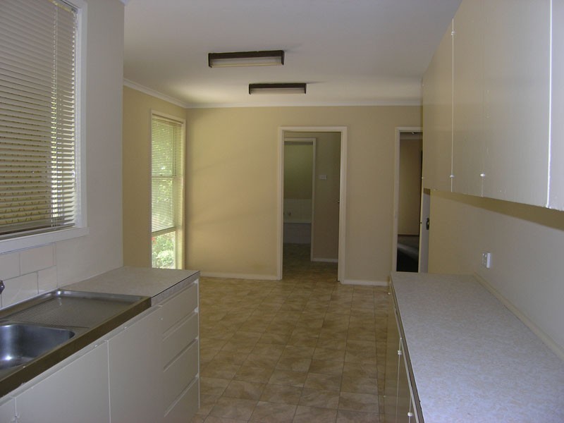 17 Thompson Street, Bright VIC 3741