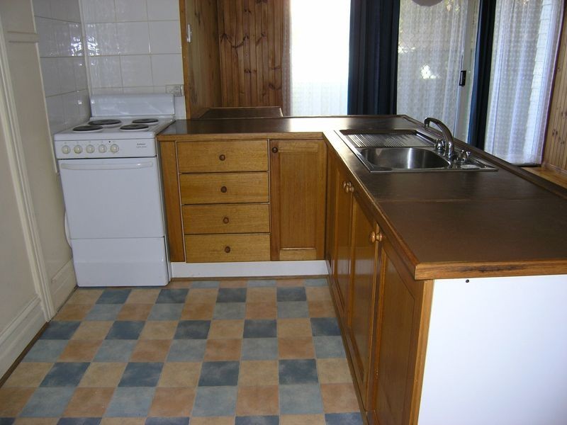 2/50 Delany Ave, Bright VIC 3741