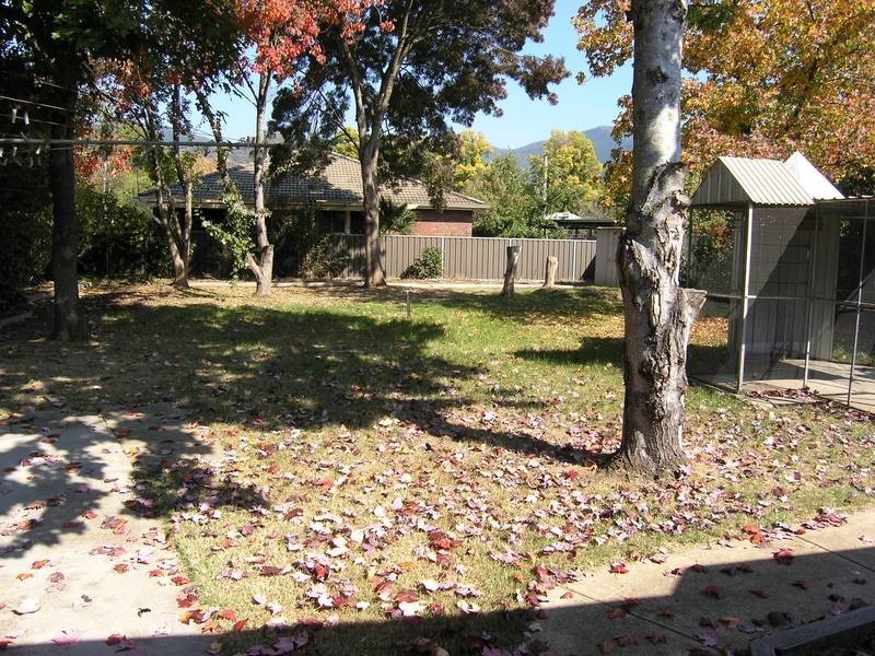 22 Mountbatten Ave, Bright VIC 3741