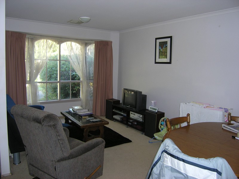 4/11 Burke St, Bright VIC 3741