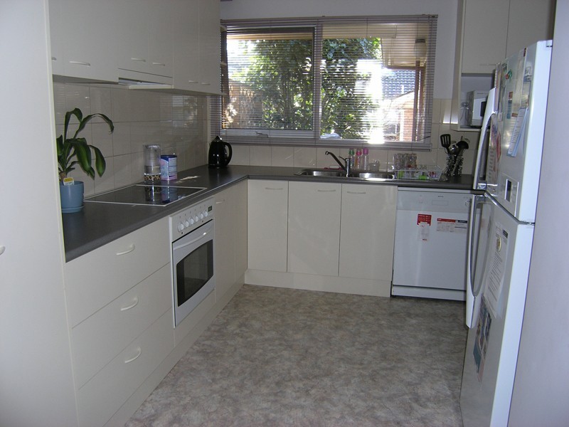 4/11 Burke St, Bright VIC 3741