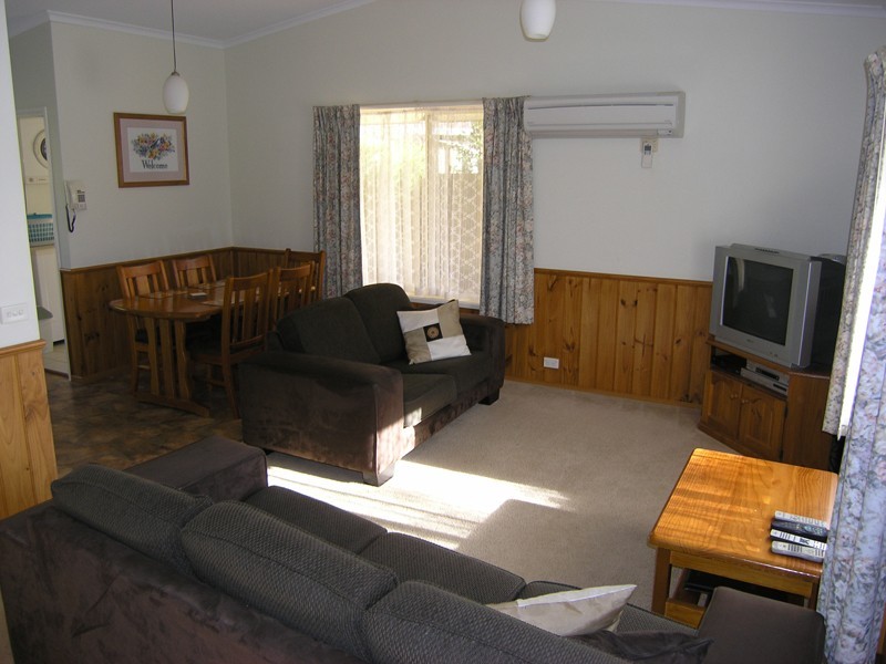 8/16-20 Gavan Street, Bright VIC 3741