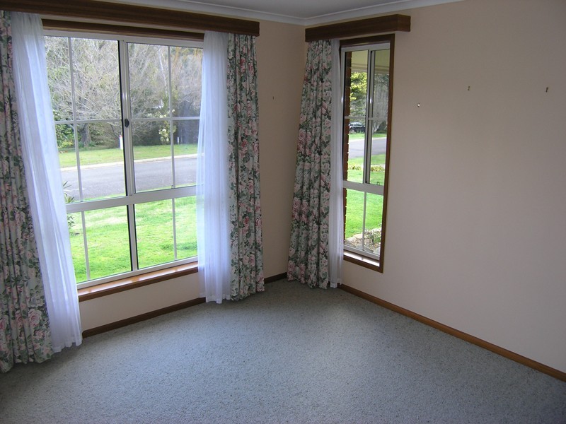 7 Showers Avenue, Bright VIC 3741