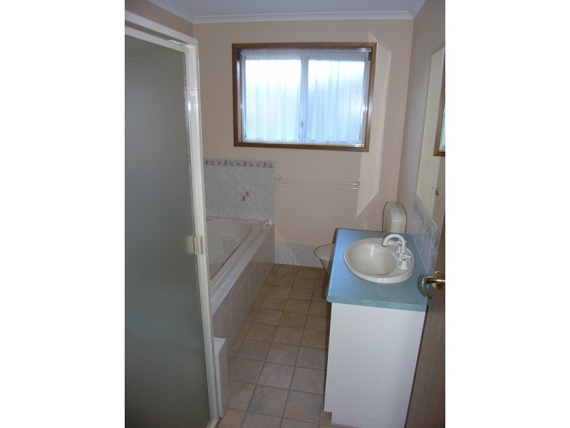 7 Showers Avenue, Bright VIC 3741