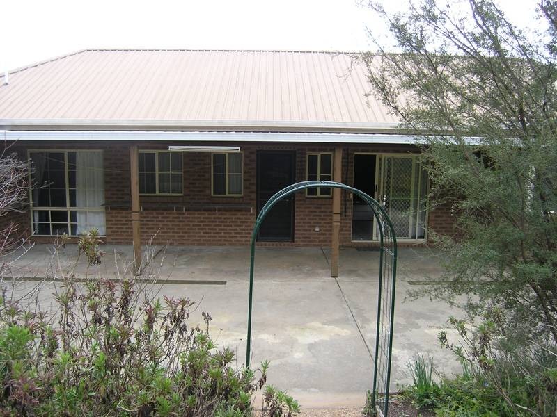 2 James Close, Bright VIC 3741