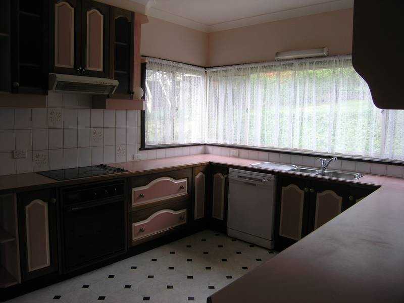 2 James Close, Bright VIC 3741