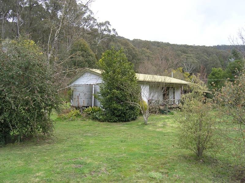 13 Pine Court, Freeburgh VIC 3741