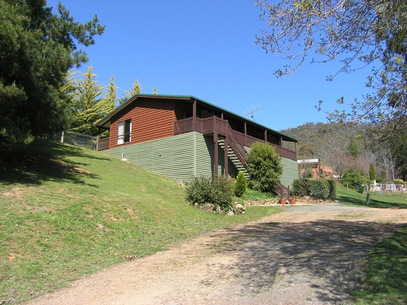 178 Delany Avenue, Bright VIC 3741