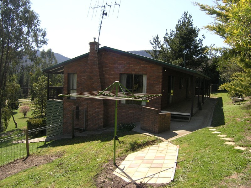 178 Delany Avenue, Bright VIC 3741