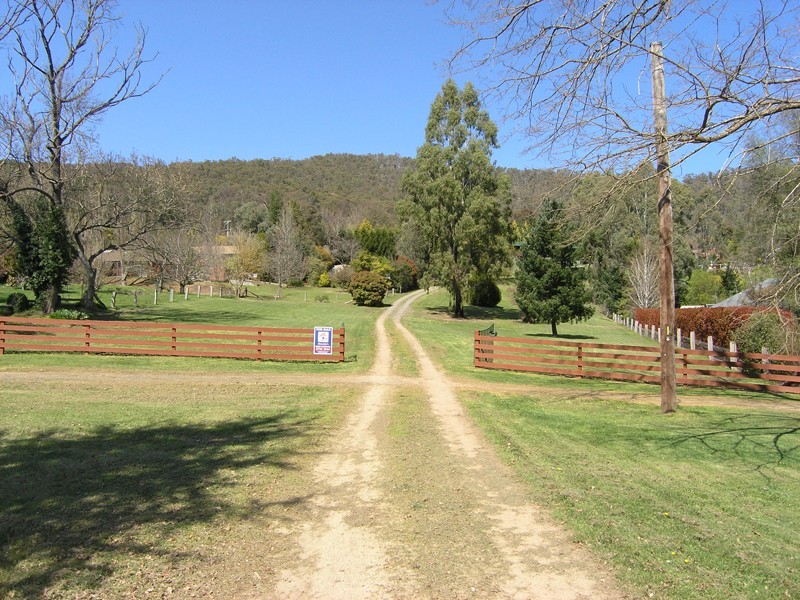 178 Delany Avenue, Bright VIC 3741