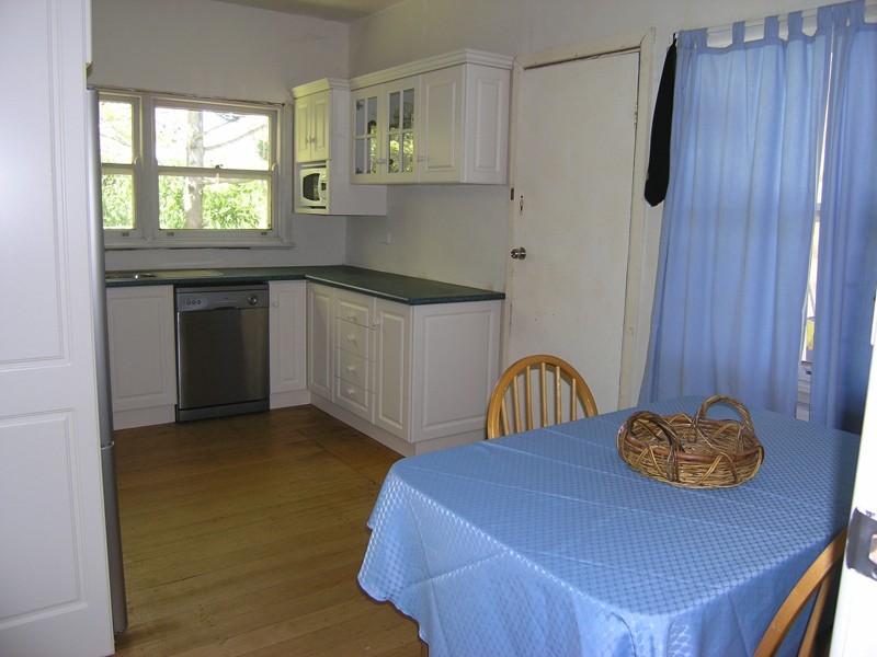 64 Gavan St, Bright VIC 3741