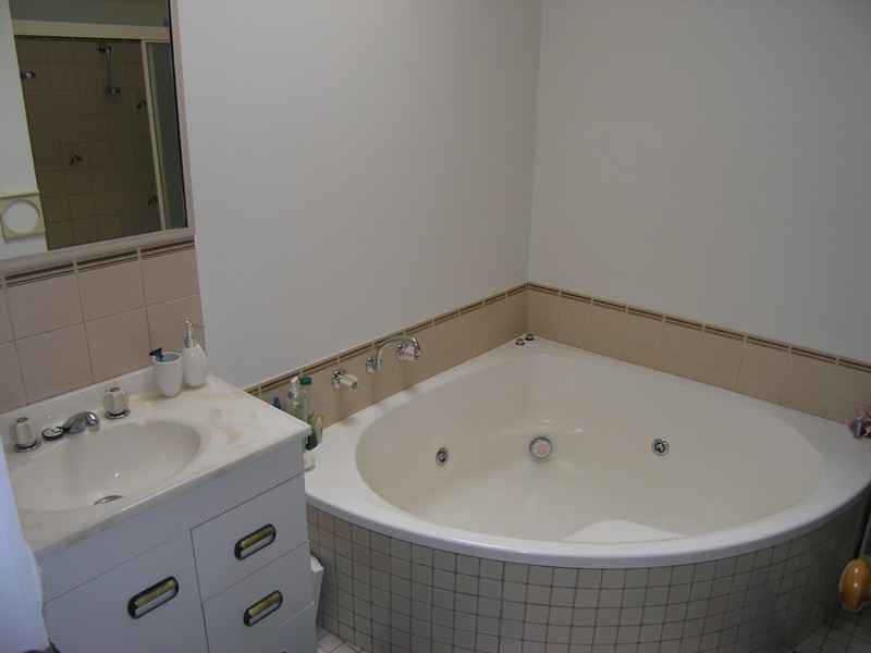 12/3-5 Church Street, Bright VIC 3741