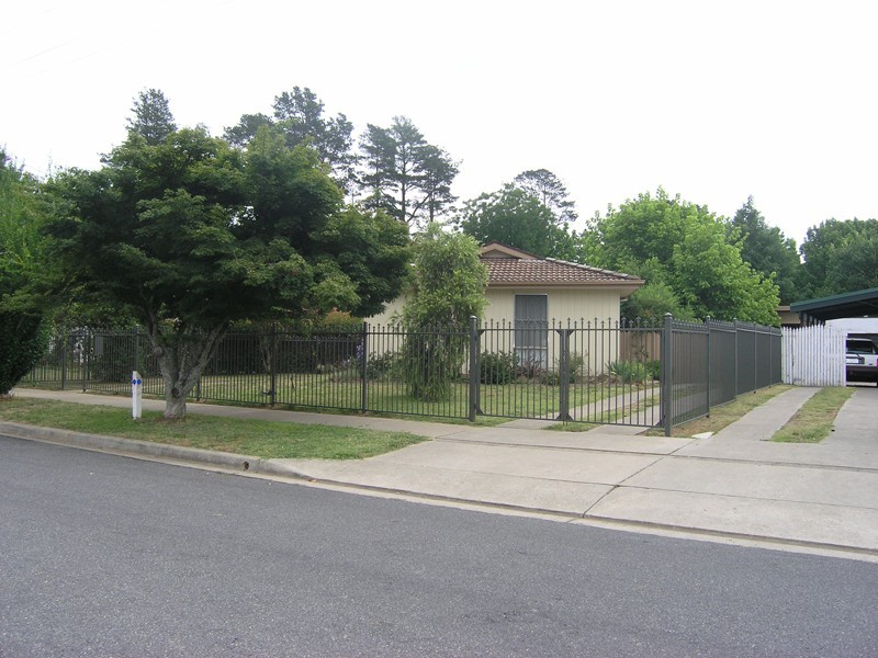 17 Thompson St, Bright VIC 3741