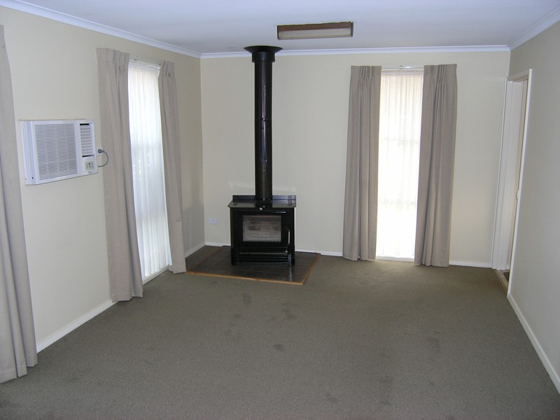 17 Thompson St, Bright VIC 3741