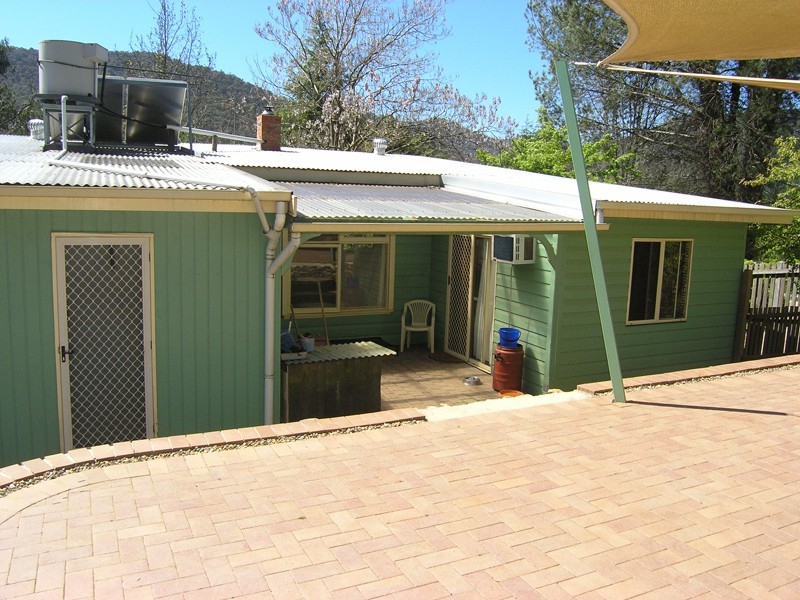 126a Delany Avenue, Bright VIC 3741