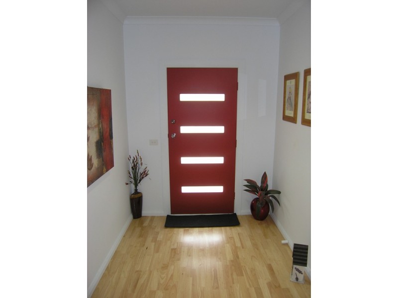 4 Louie Court, Bright VIC 3741