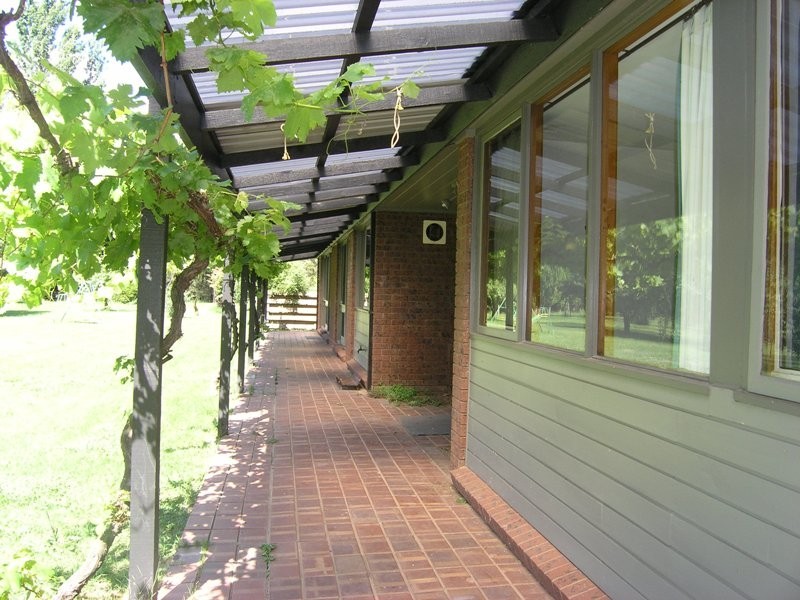 695 Morses Creek Rd, Wandiligong VIC 3744