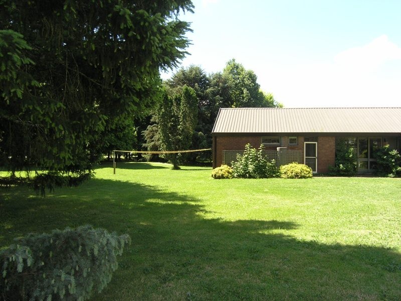 695 Morses Creek Rd, Wandiligong VIC 3744