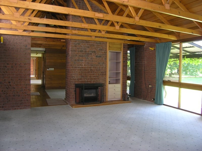 695 Morses Creek Rd, Wandiligong VIC 3744