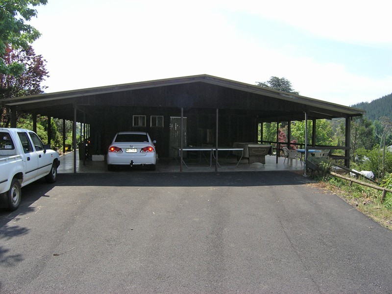 23 Mill Road, Bright VIC 3741