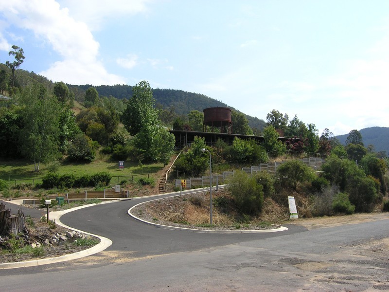 23 Mill Road, Bright VIC 3741
