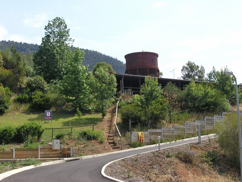 23 Mill Road, Bright VIC 3741