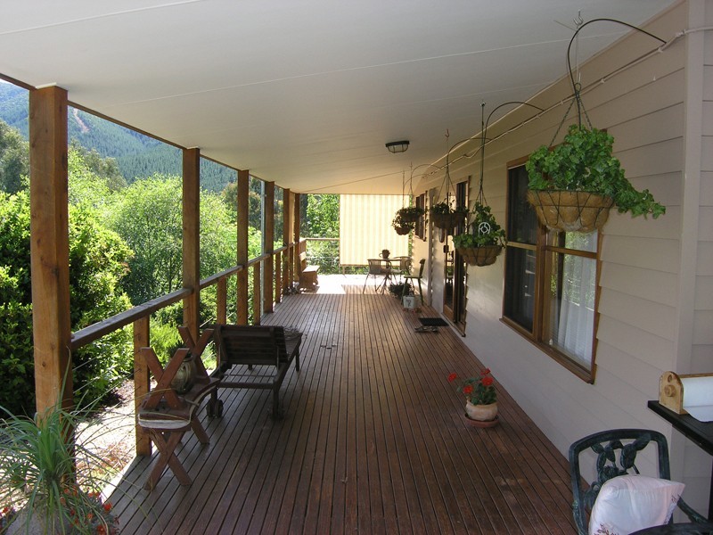 46 School Road, Wandiligong VIC 3744