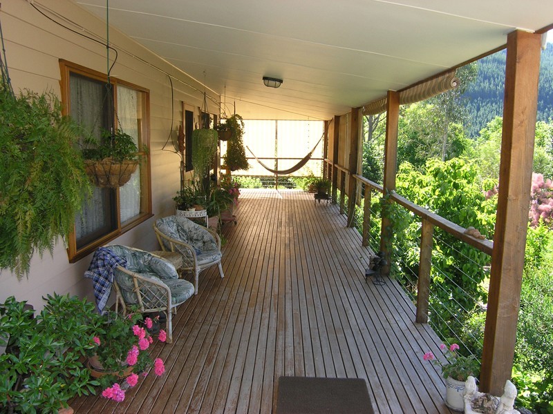 46 School Road, Wandiligong VIC 3744