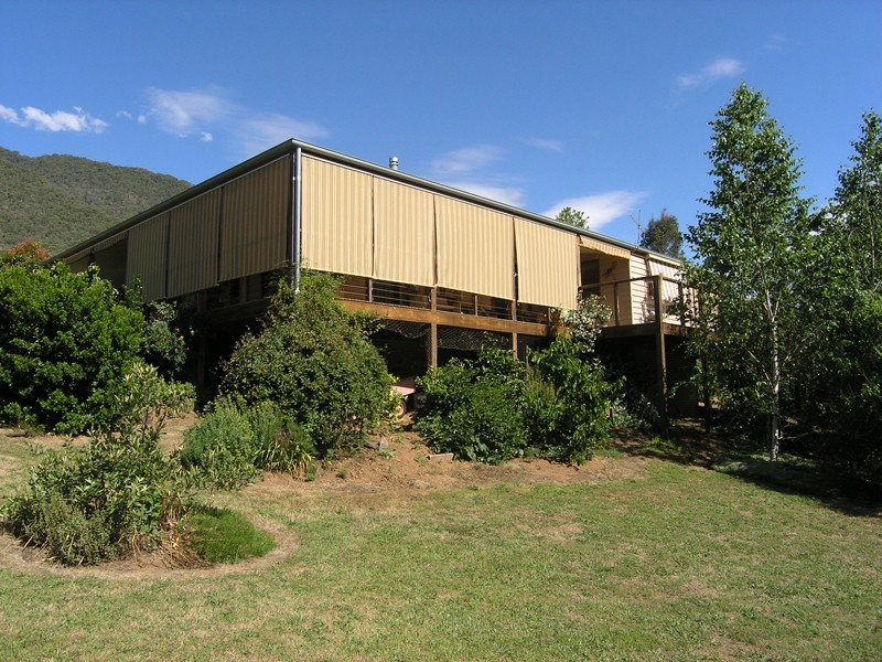 46 School Road, Wandiligong VIC 3744