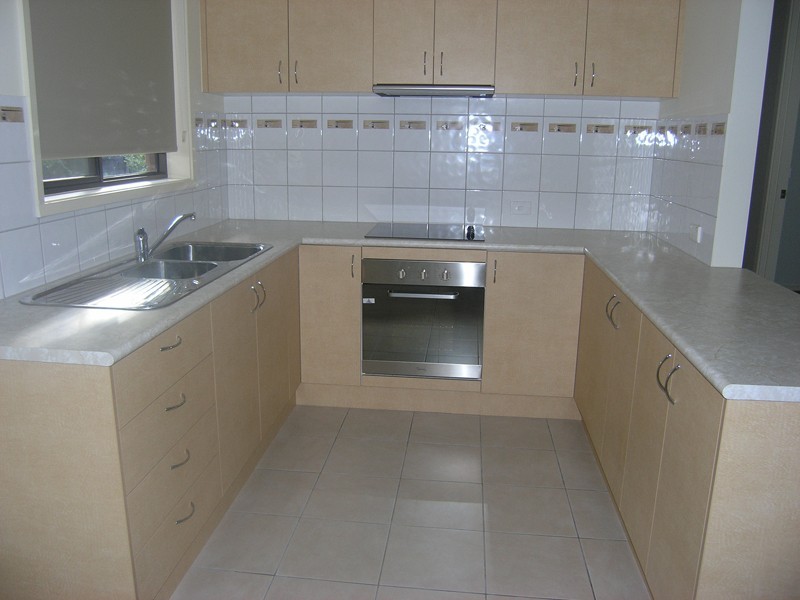 1/17 Wood St, Bright VIC 3741